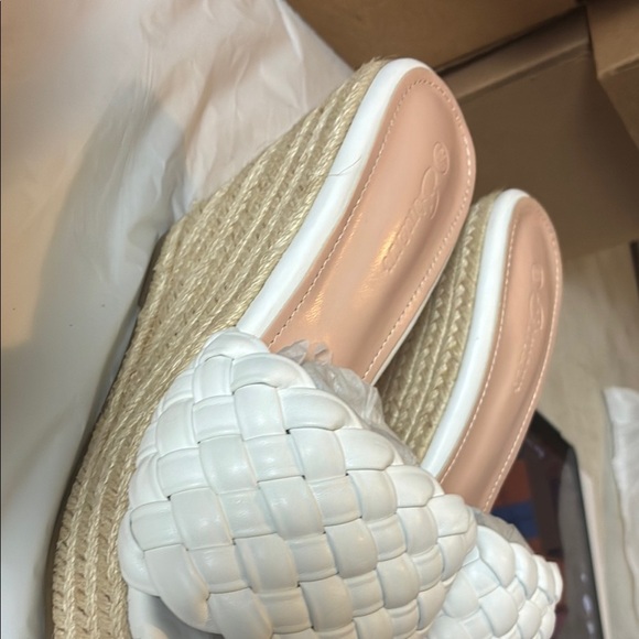 White Platform Espadrille Slides with Woven Design - Picture 3 of 9